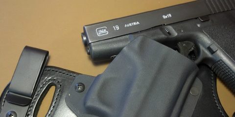 Best IWB Glock 19 Holster reviews